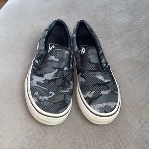 Black and Grey Army Fatigue Kids Vans Size 2.5